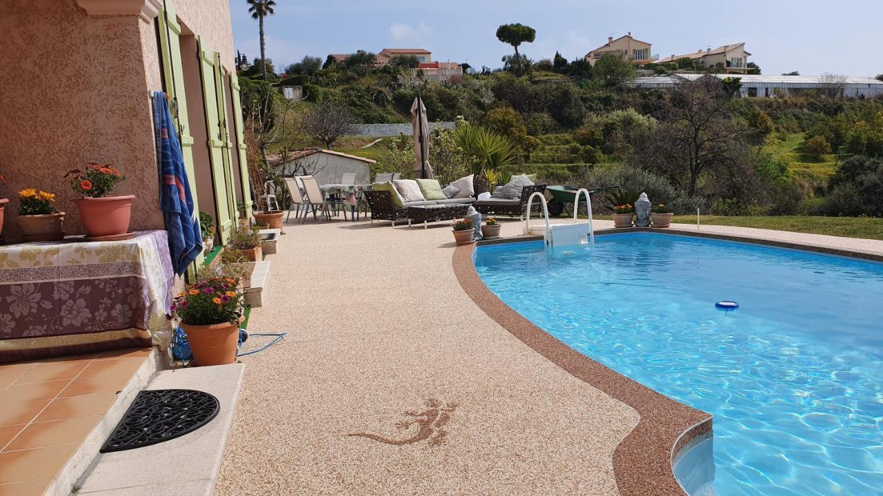 Studio-Mezzanine Dans Villa Cagnes-sur-Mer Exterior foto